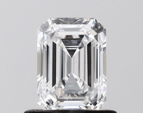 Emerald Lab-Grown Diamond image