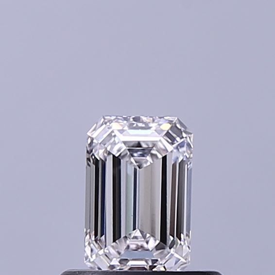 Emerald Lab-Grown Diamond image