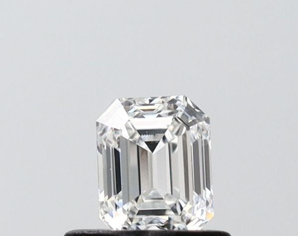 Emerald Lab-Grown Diamond image