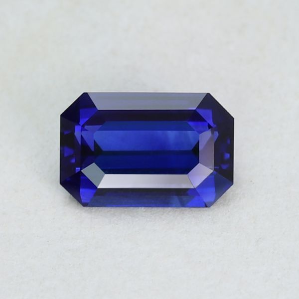 Emerald Gemstone image