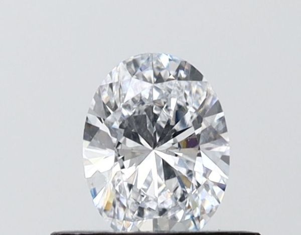 Oval Lab-Grown Diamond image