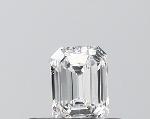 Emerald Lab-Grown Diamond image