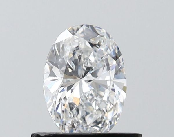 Oval Lab-Grown Diamond image