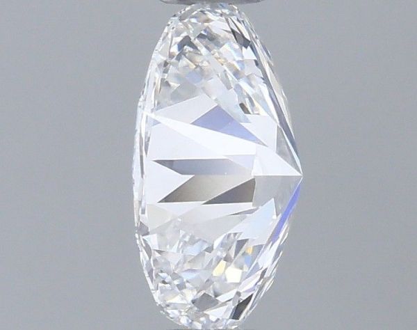 Oval Lab-Grown Diamond image
