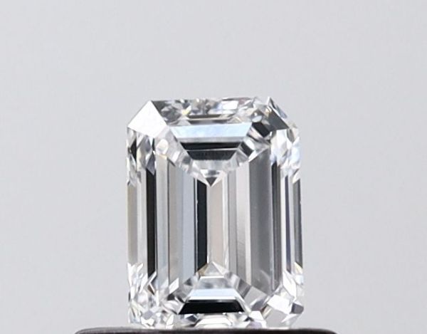Emerald Lab-Grown Diamond image