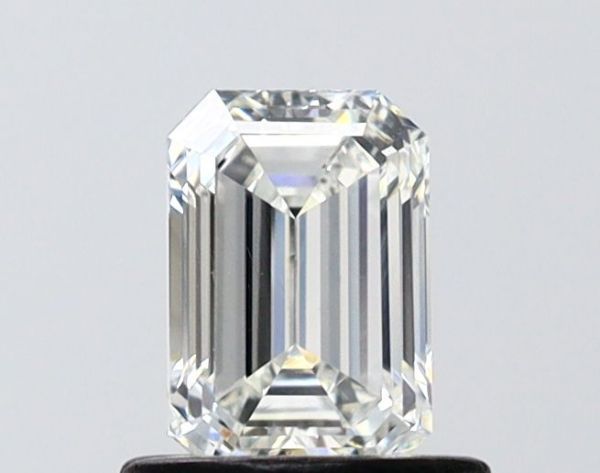 Emerald Lab-Grown Diamond image