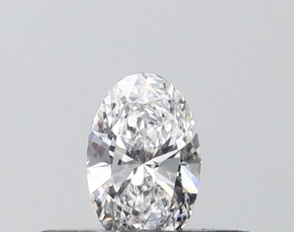 Oval Lab-Grown Diamond image
