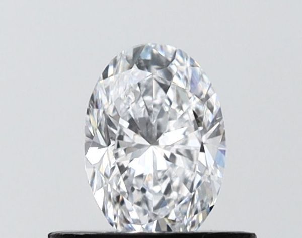 Oval Lab-Grown Diamond image