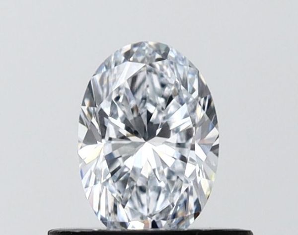 Oval Lab-Grown Diamond image