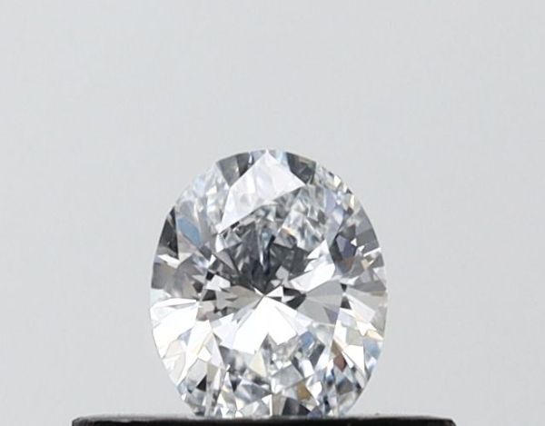 Oval Lab-Grown Diamond image