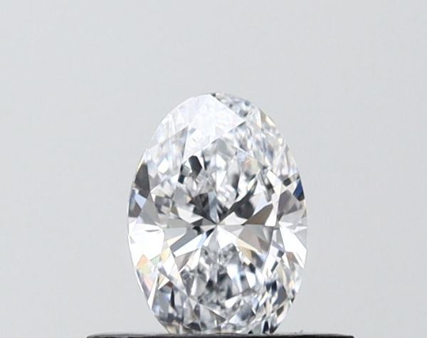 Oval Lab-Grown Diamond image