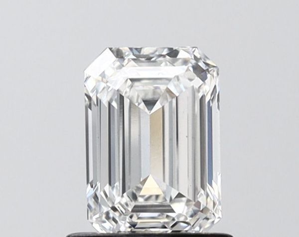 Emerald Lab-Grown Diamond image