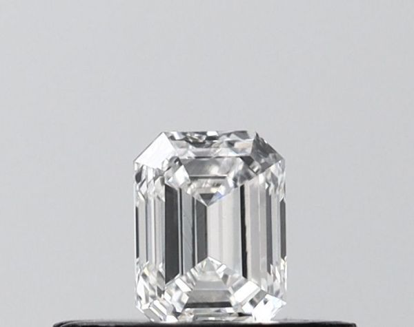 Emerald Lab-Grown Diamond image