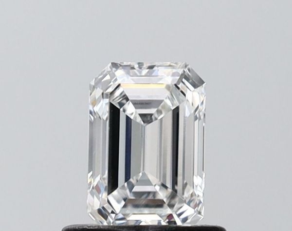 Emerald Lab-Grown Diamond image