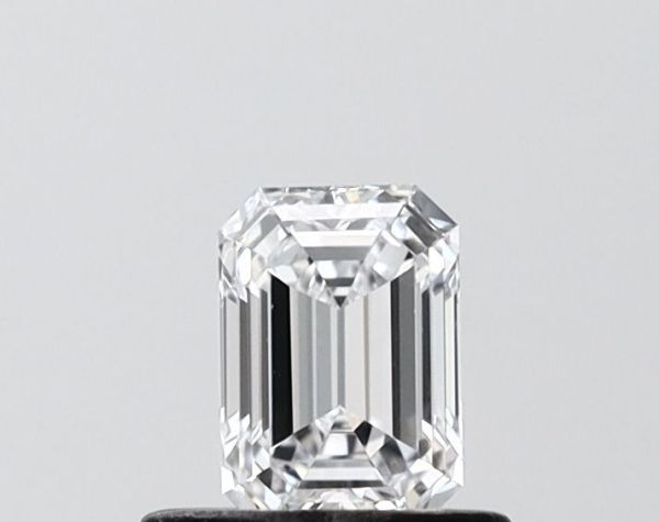Emerald Lab-Grown Diamond image