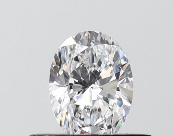 Oval Lab-Grown Diamond image
