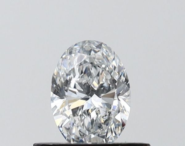 Oval Lab-Grown Diamond image