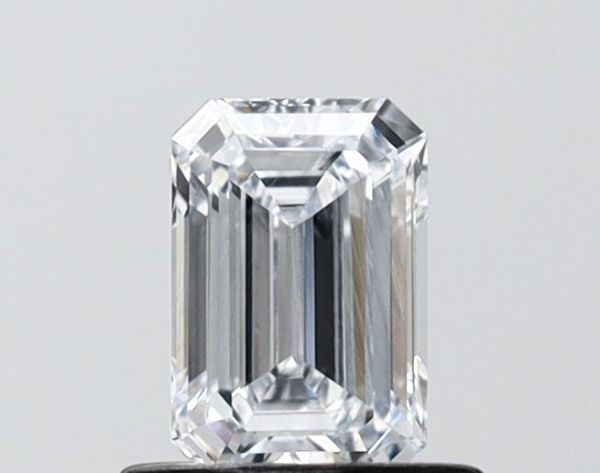 Emerald Lab-Grown Diamond image