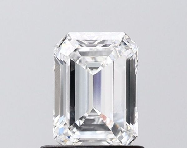 Emerald Lab-Grown Diamond image