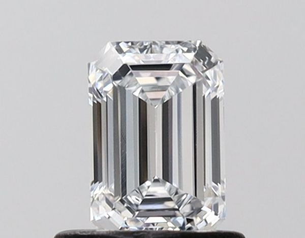 Emerald Lab-Grown Diamond image