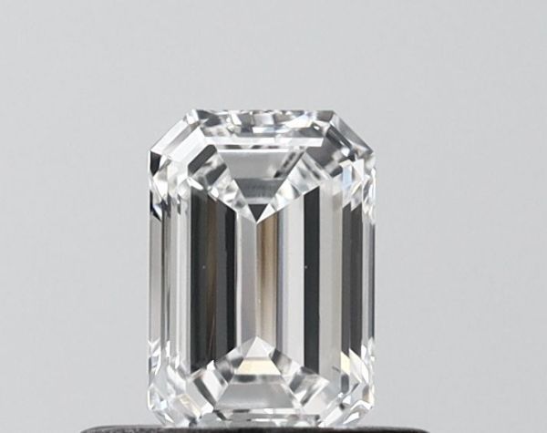Emerald Lab-Grown Diamond image