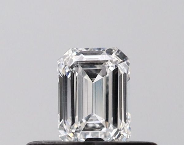 Emerald Lab-Grown Diamond image