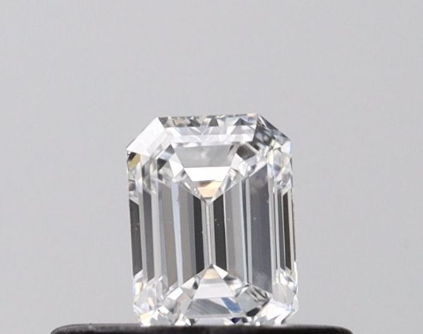 Emerald Lab-Grown Diamond image