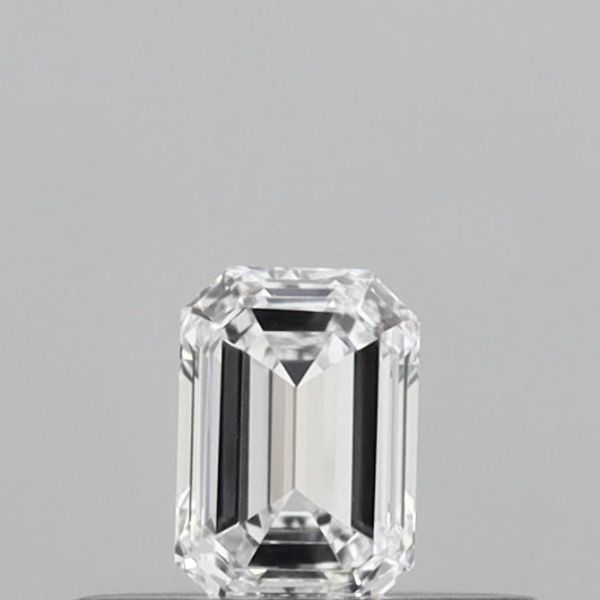 Emerald Lab-Grown Diamond image