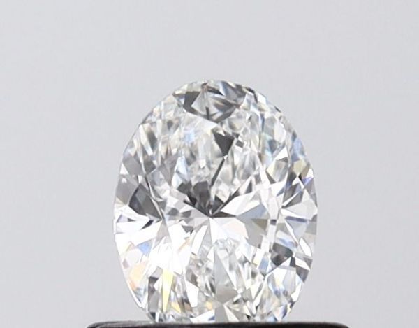 Oval Lab-Grown Diamond image