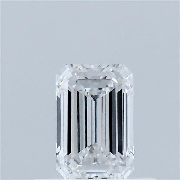 Emerald Lab-Grown Diamond image