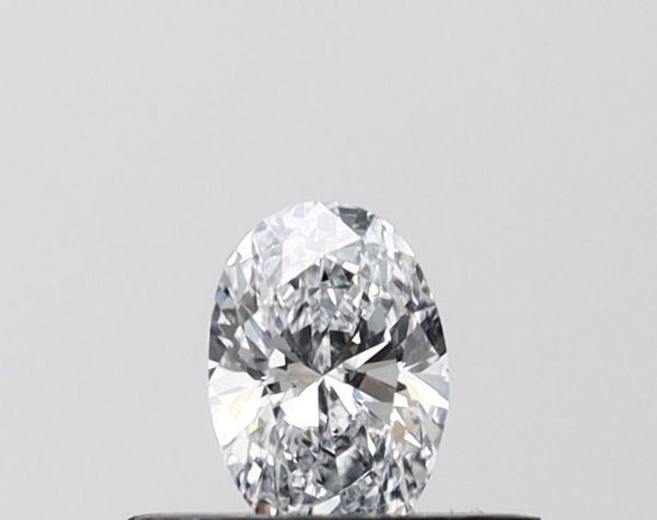 Oval Lab-Grown Diamond image