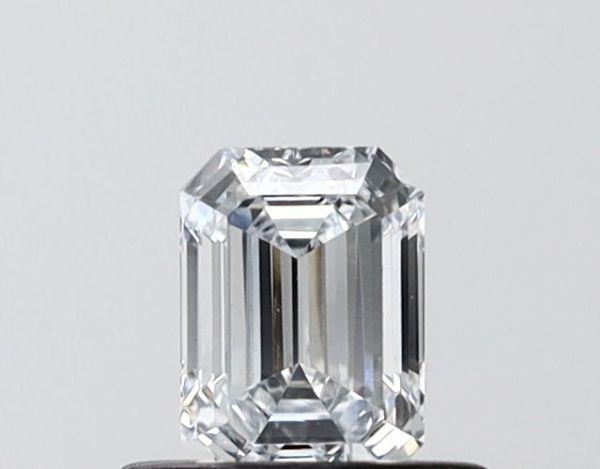 Emerald Lab-Grown Diamond image