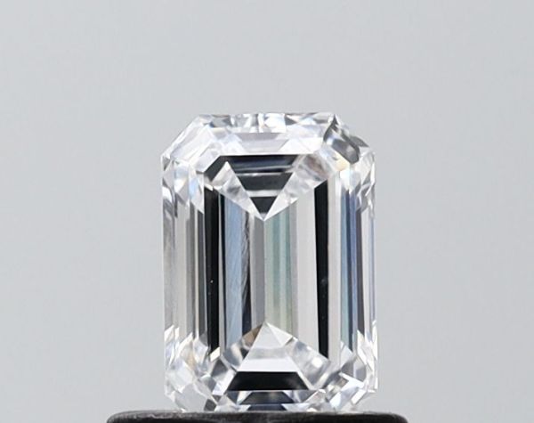 Emerald Lab-Grown Diamond image