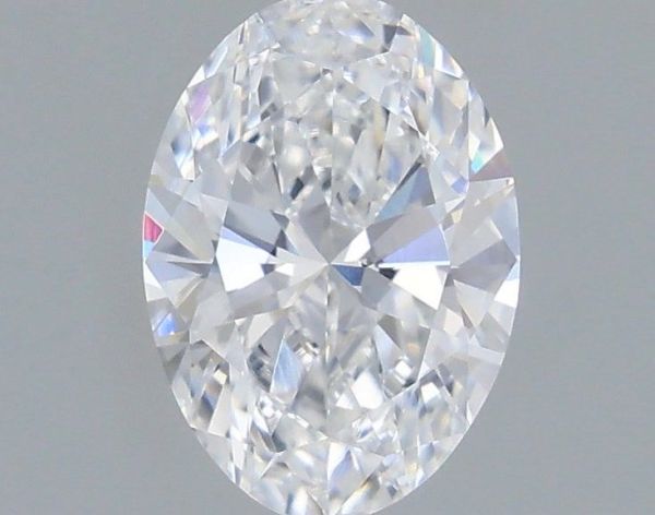 Oval Lab-Grown Diamond image