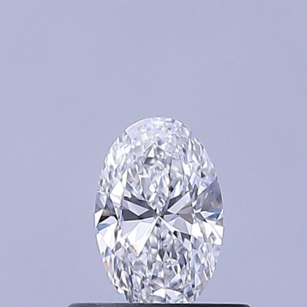Oval Lab-Grown Diamond image