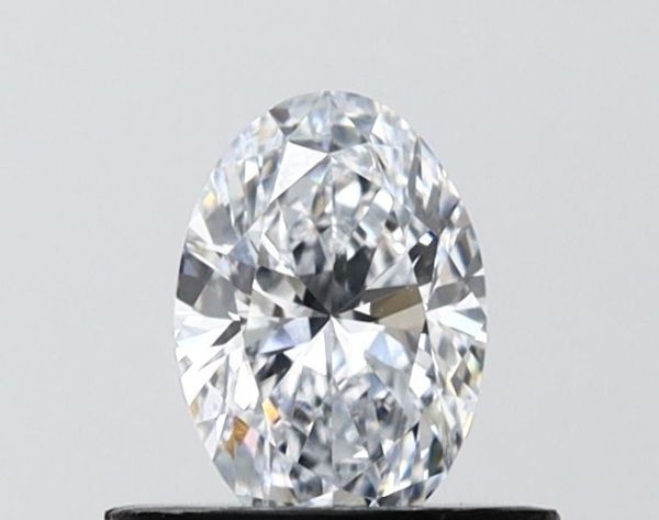 Oval Lab-Grown Diamond image