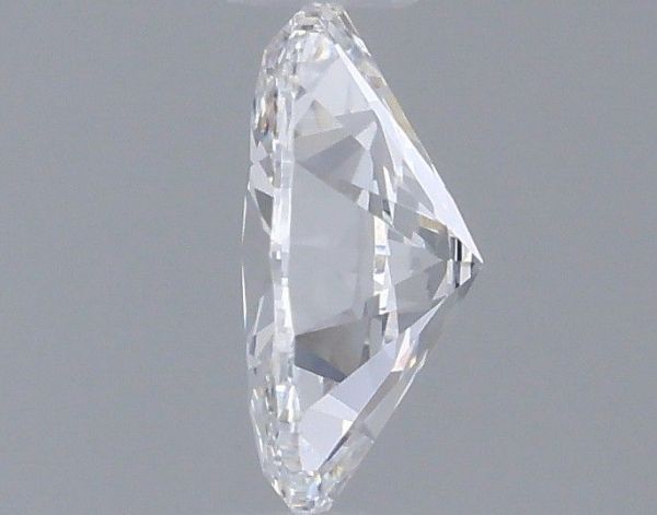 Oval Lab-Grown Diamond image