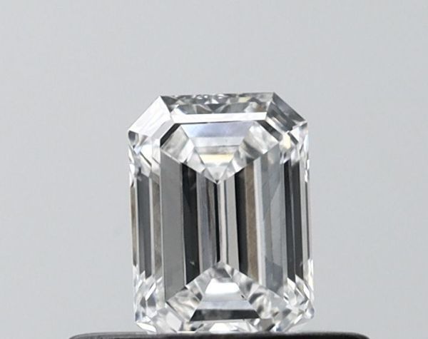 Emerald Lab-Grown Diamond image