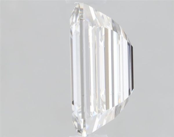 Emerald Lab-Grown Diamond image