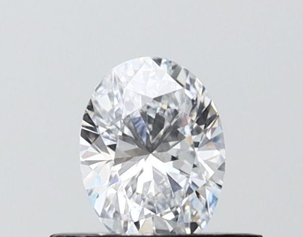 Oval Lab-Grown Diamond image