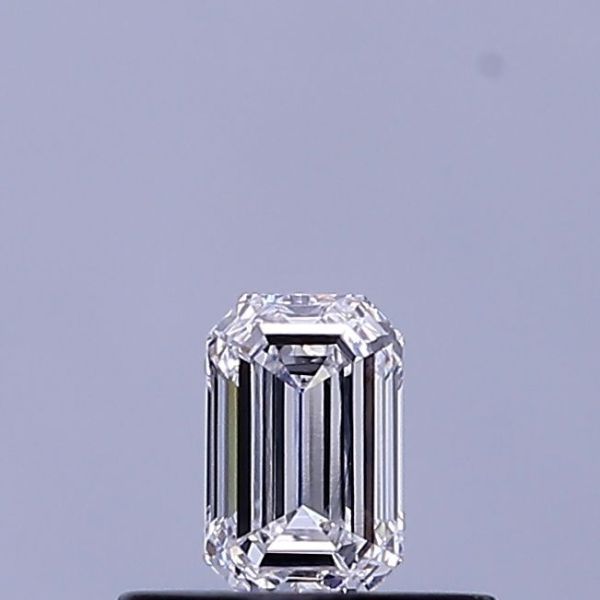 Emerald Lab-Grown Diamond image