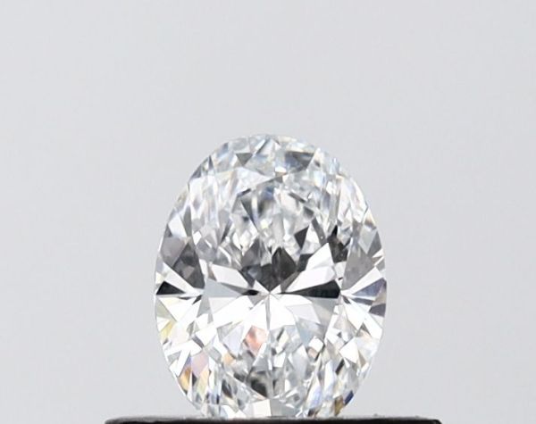 Oval Lab-Grown Diamond image