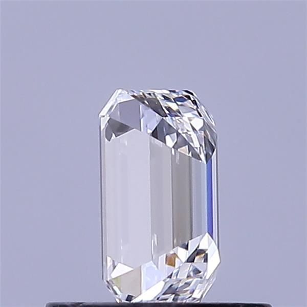 Emerald Lab-Grown Diamond image