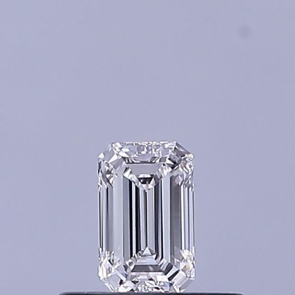 Emerald Lab-Grown Diamond image