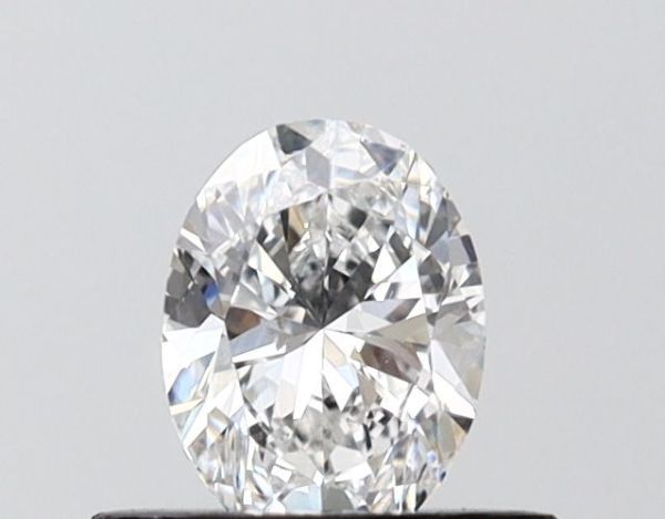 Oval Lab-Grown Diamond image