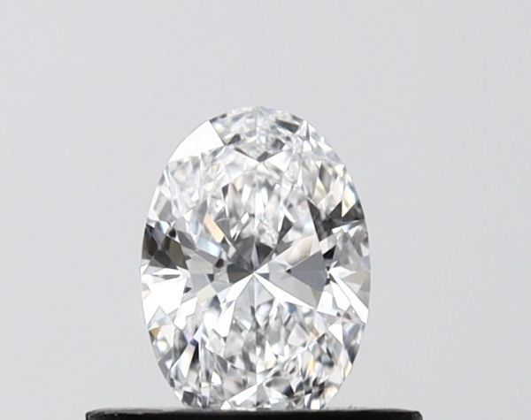 Oval Lab-Grown Diamond image