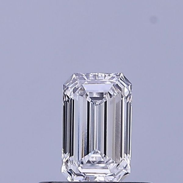 Emerald Lab-Grown Diamond image