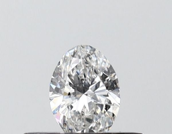 Oval Lab-Grown Diamond image