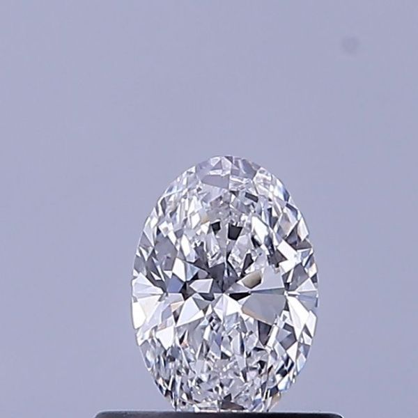 Oval Lab-Grown Diamond image
