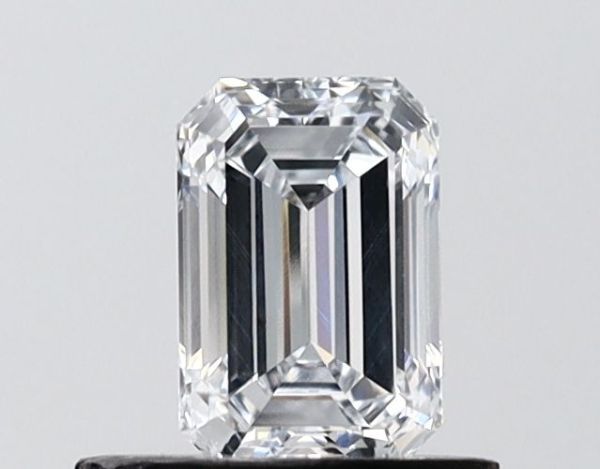 Emerald Lab-Grown Diamond image